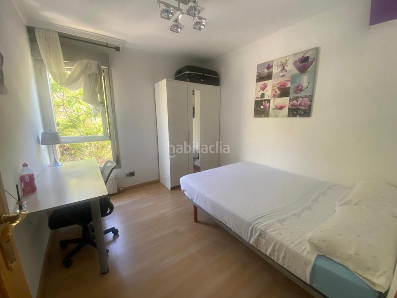 Foto 4a9f085d-30e9-4e41-88d6-e38459c622f6. Piso en calle emilia pardo bazán 8 piso junto a la junta andalucia en Granada