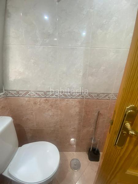 Foto 695342f5-3df6-40e0-bce8-f9f8154a6951. Piso en calle emilia pardo bazán 8 piso junto a la junta andalucia en Granada