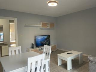 Miete Etagenwohnung in Calle rosalía de castro 31. Alquiler parque nueva granada