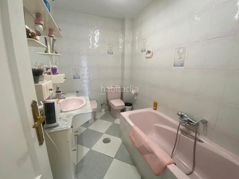 Foto 4d839613-fe04-48fb-89c7-4632dd5df118. Casa pareada casa con negocio en Padul