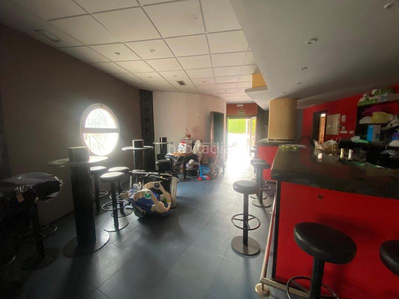 Foto 675c6f83-61b4-4ac3-b744-eb075ec0af2d. Casa pareada casa con negocio en Padul