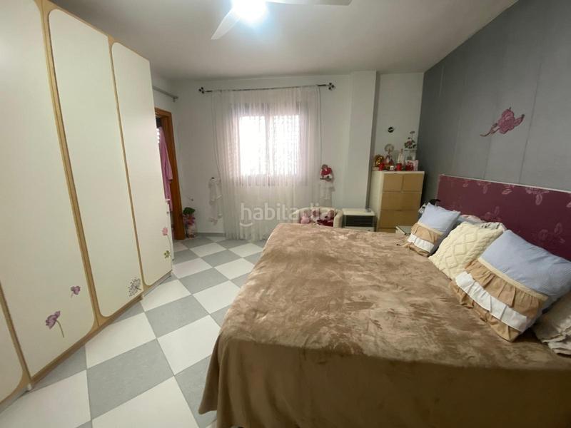 Foto a4fc18d1-d7ca-403e-9be2-1cbe6198a409. Casa pareada casa con negocio en Padul