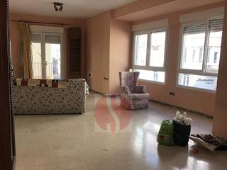 Etagenwohnung  Reyes católicos