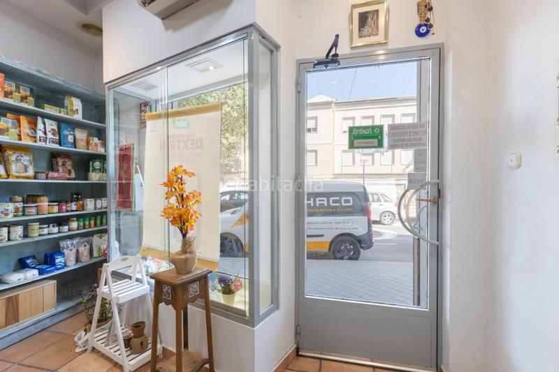 Foto d5841541-1f50-4024-9f69-a1b884888c41. Locale commerciale in Cervantes Granada