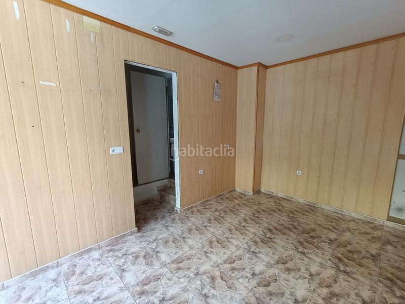 Foto 34ef4b2c-66b5-486c-93a7-15fb406d9ed3. Alquiler local comercial alquiler de local comercial en zona alhamar en Granada