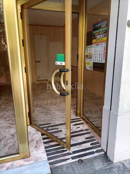 Foto 8c75b4da-5cef-4e94-9e98-1fcdd30d2fea. Alquiler local comercial alquiler de local comercial en zona alhamar en Granada