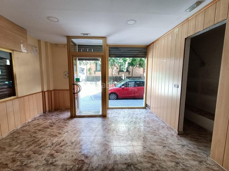 Foto ba4f142d-3d22-458d-8cd8-87dbef69a1eb. Alquiler local comercial alquiler de local comercial en zona alhamar en Granada