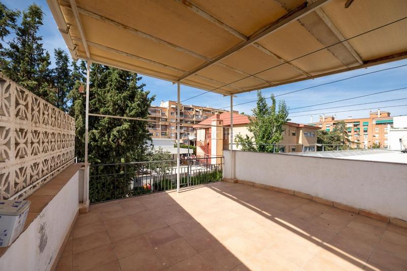 Foto 9398e669-629f-4e1c-b5c3-3ff0e8559f28. Maison avec chauffage parking dans Castaño - Mirasierra Granada