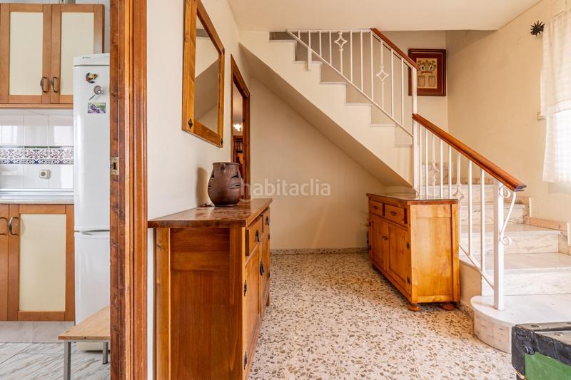 Foto 11d216ea-a9aa-40bf-ba09-feb02db36b6a. Chalet en camino de la barrera (far) 58 el Fargue 2000 metros de parcela segregable con chalet de 178m en tres plantas mas nave de 90 metros en Granada