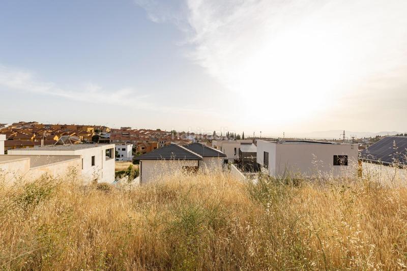 Foto 924f6496-5d4c-432f-88fd-c6c1820281bf. Terreny residencial a calle malvasía 7 a Huétor Vega