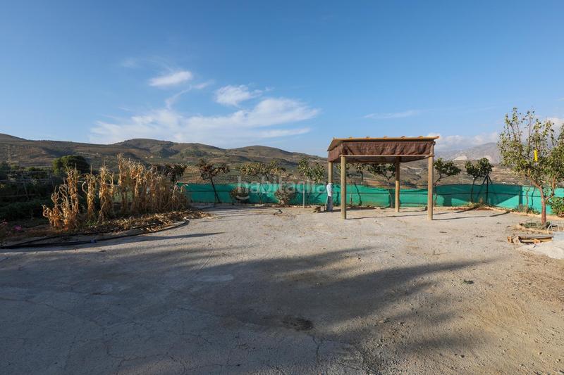 Foto 79b25f26-41dd-4bbc-b524-f870522f9425. Casa amb aparcament a Albuñuelas