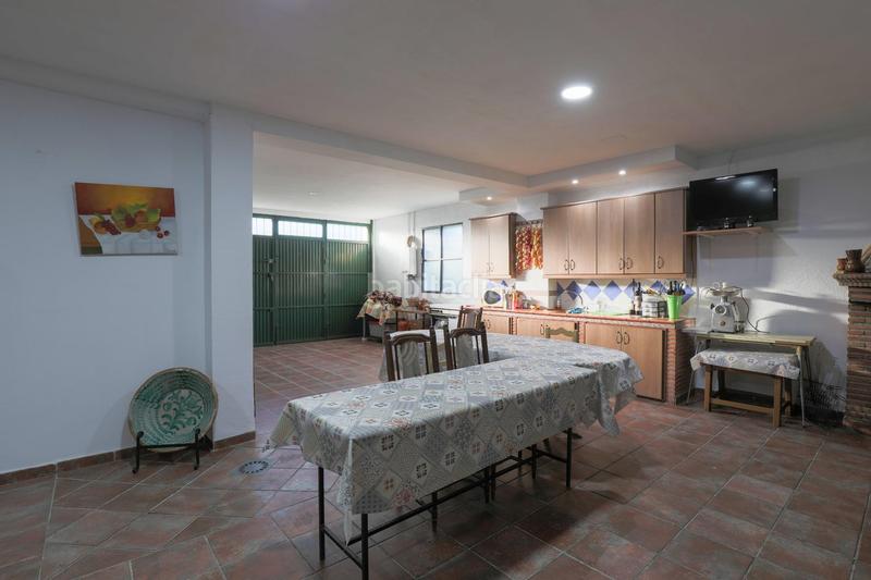 Foto 8909ab2c-f089-439b-b79d-808d764b56c9. Casa amb aparcament a Albuñuelas