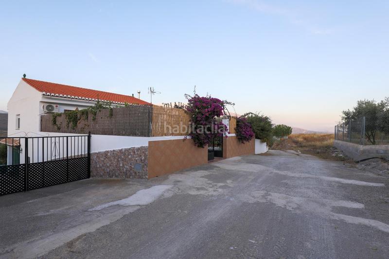 Foto c6ae291d-4427-4018-bc5f-66ce656f3c53. Casa amb aparcament a Albuñuelas