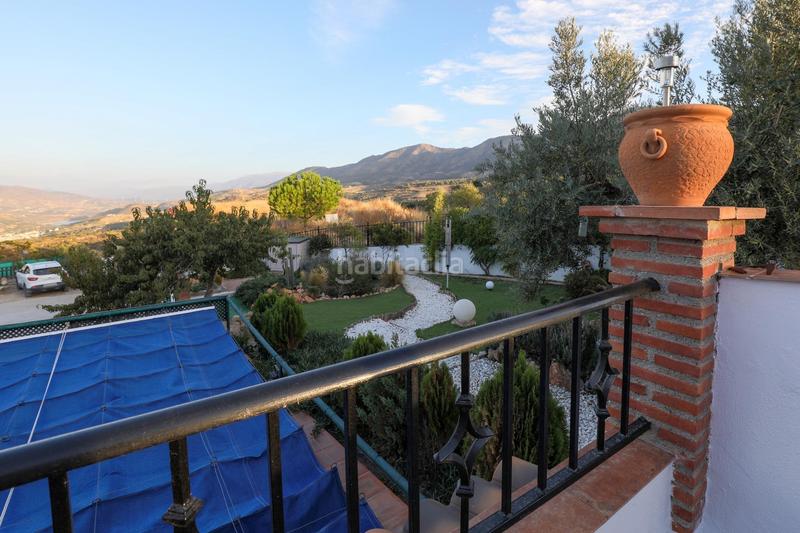 Foto cf1cc19b-39c6-4759-843a-06df13db6ce6. Casa amb aparcament a Albuñuelas