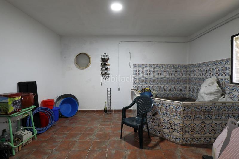 Foto fcde2d22-c715-4c13-8f04-43903dc565a0. Casa amb aparcament a Albuñuelas