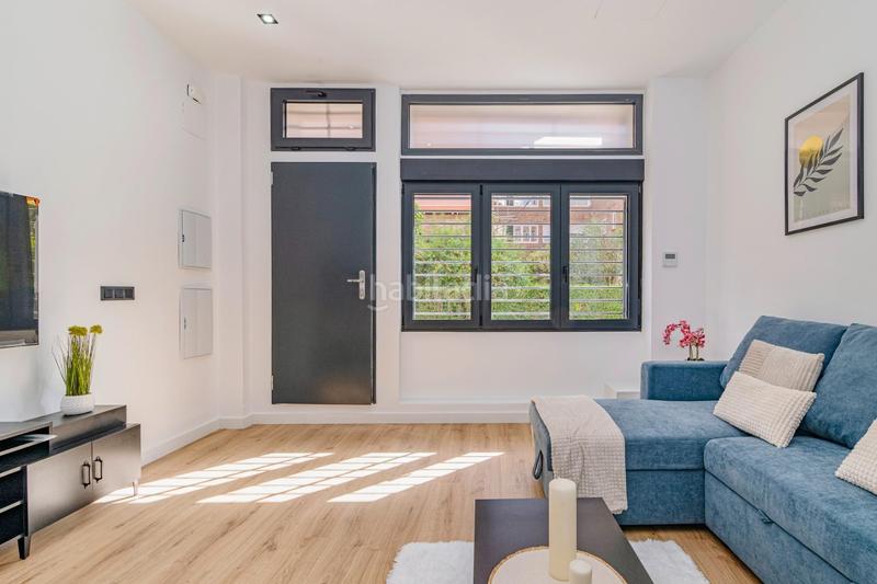 Foto 16280f14-7e3e-4092-94c9-670efb7afc2e. Alquiler apartamento moderno apartamento en alquiler en zona parque del genilneptunoarabial en Granada