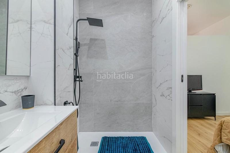 Foto 4eccf0d2-a059-447e-852b-711cdb654887. Alquiler apartamento moderno apartamento en alquiler en zona parque del genilneptunoarabial en Granada