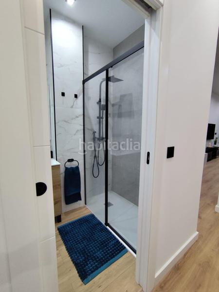 Foto 86a03725-9eff-401d-8de9-b87bd93e60cf. Alquiler apartamento moderno apartamento en alquiler en zona parque del genilneptunoarabial en Granada