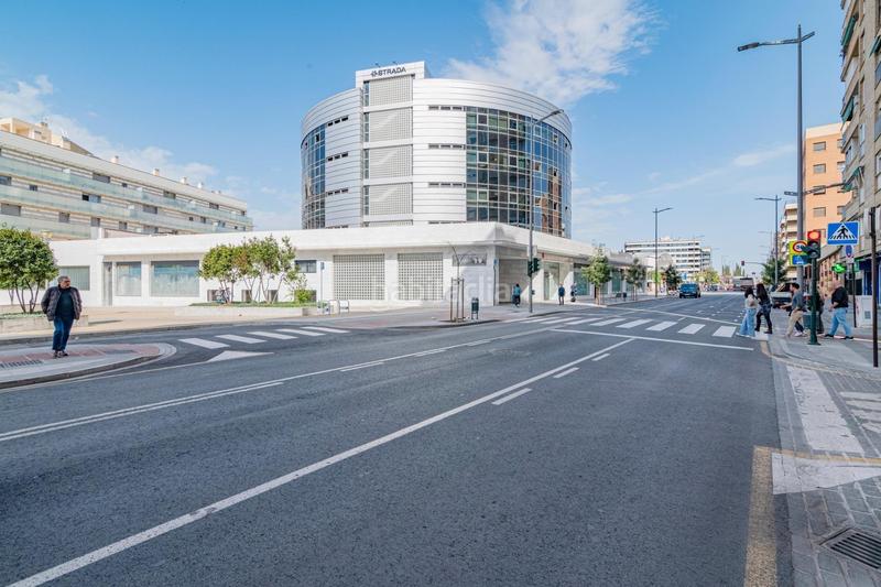 Foto f19a97c6-dcd0-4bbd-9d44-6cab544c92ff. Alquiler apartamento moderno apartamento en alquiler en zona parque del genilneptunoarabial en Granada