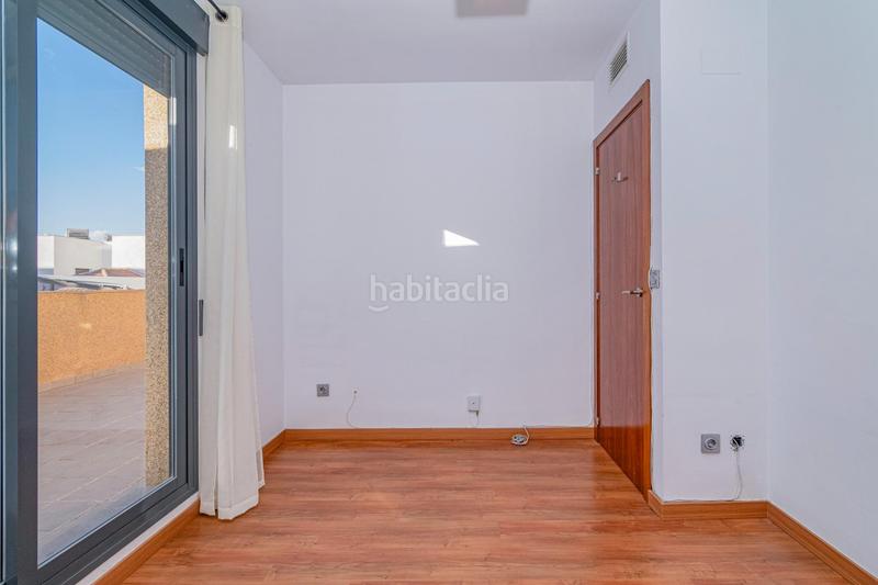 Foto 1525027f-a208-46fd-9030-5529b8daa435. Attico con riscaldamento parcheggio in Las Tres Cruces Armilla