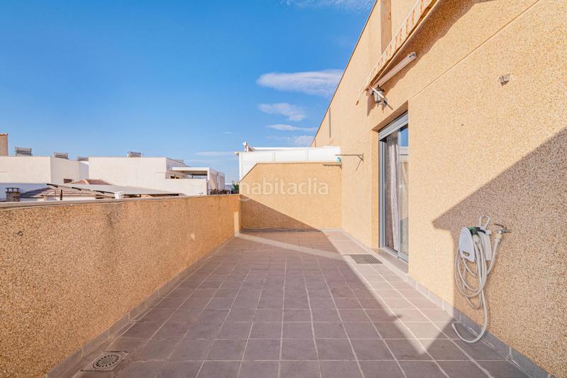 Foto beb7c2d8-fe55-4de5-83ff-3a3423faf6b9. Attico con riscaldamento parcheggio in Las Tres Cruces Armilla