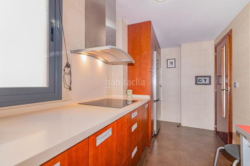 Foto bf0167ce-4837-4754-a289-21903e79d98d. Attico con riscaldamento parcheggio in Las Tres Cruces Armilla