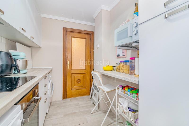 Foto 63ba95b7-cb7c-42ec-b312-e9ee8bd459b8. Piso  en la codiciada zona del genil capital en Granada