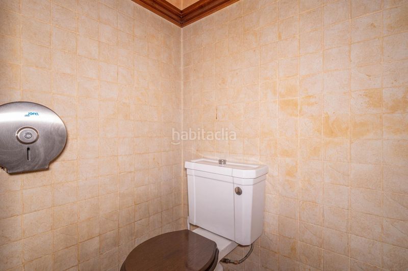 Foto c2cc7bfe-2d7d-4fc7-8d8b-04ce20cc7b81. Local comercial a Ogíjares