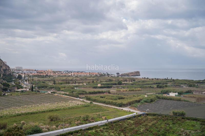 Foto f1b7af9e-c792-4553-a7e3-46fc630ec976. Terreny residencial a carretera malaga (cal) 74 a Salobreña