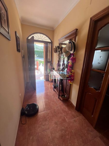 Foto 99516101-65b0-40e5-99a3-2c0fb9aa96bd. Xalet amb aparcament piscina a Cabra