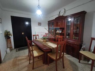 Haus in Almedinilla. Estupenda casa en las sileras