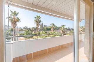 Appartement à Calle periodista aquilino morcillo herrera 9. Pisazo muy bien conservado