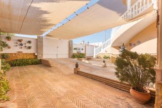Chalet  Residencial la quinta. Chalet en alhendin urb. arenal