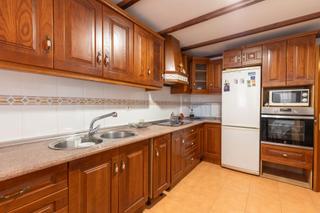 Maison jumelée à Calle bellavista 20. Adosada con patio en ambroz