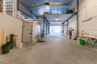 Fabrikhalle  Calle bubión 52. Nave poligono juncaril peligros