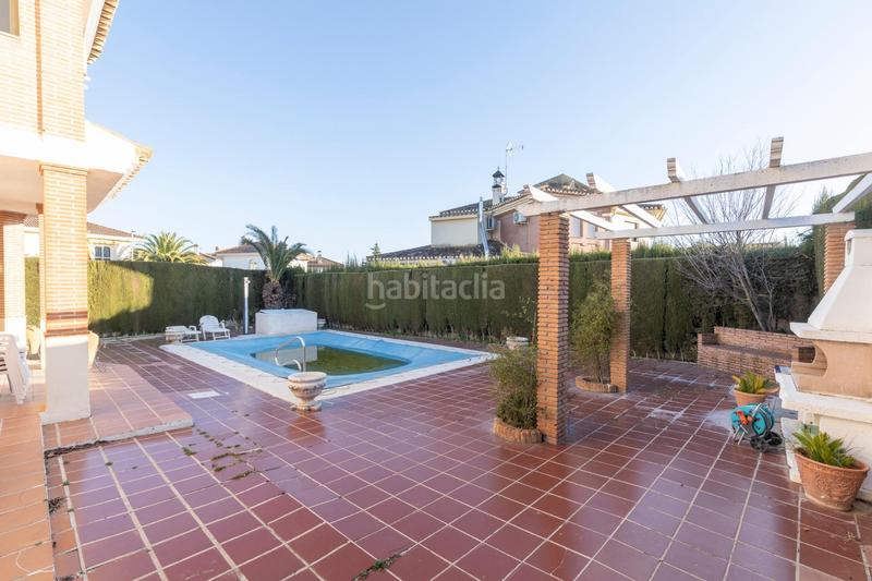 Foto 3c8314c2-825e-4e8a-b8f7-954c0551b828. Chalet en calle ronda de la luz 36 chalet con parcela de 660 metros y ademas amueblado en Albolote