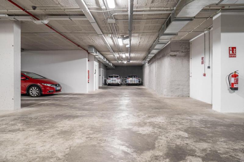 Foto 4f5e1ab4-3320-44ea-9639-d0a9a8e110d5. Piso en calle josé luis pérez pujadas 15 piso zona forum con garaje incluido en Granada