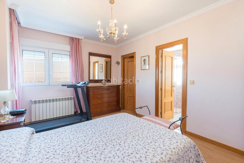Foto e08c4c4f-1cea-4121-9ba9-21100fec82c6. Chalet en calle lirio 7 chalet en gojar en Gójar
