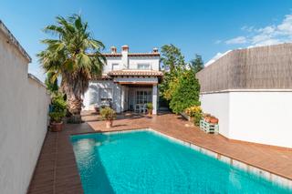 Chalet  Calle coto 10. Chalet monachil