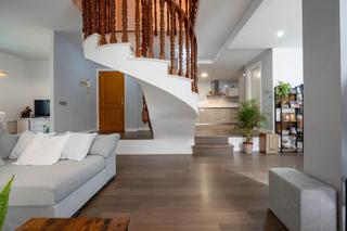 Casa aparellada  Calle alhambra 19. Vivienda pareda en la zubia