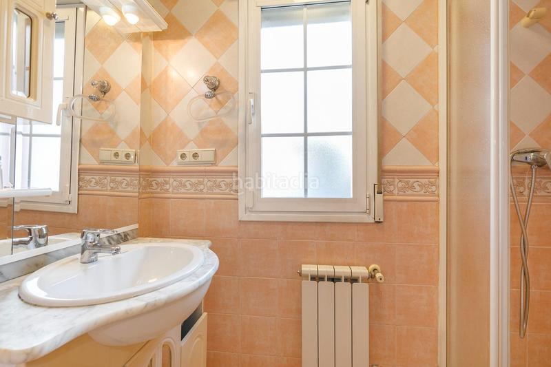 Foto bf91d519-b0a0-4818-9c5d-e591022c6c74. Chalet en calle sierra nevada 54 huetor vega gran vivienda en Huétor Vega