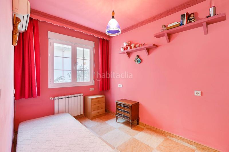 Foto f24e8f1e-f092-49ab-b3bd-3f6dffb223d2. Chalet en calle sierra nevada 54 huetor vega gran vivienda en Huétor Vega