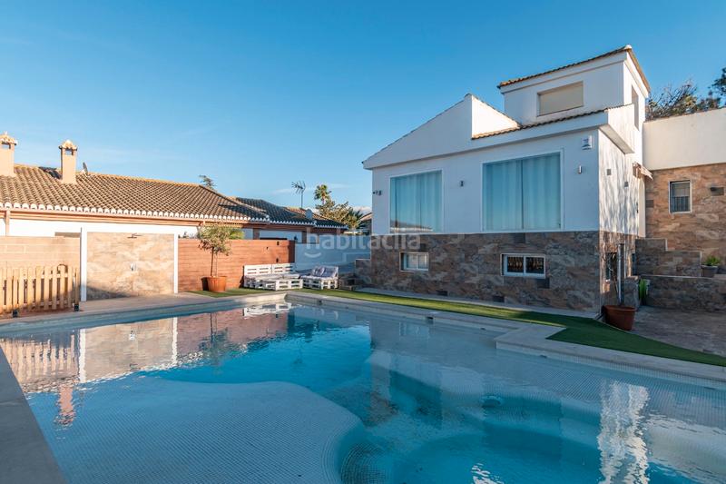 Foto 0790c24b-597d-4383-8bdb-815e77406519. Chalet  reformado con piscina en Otura