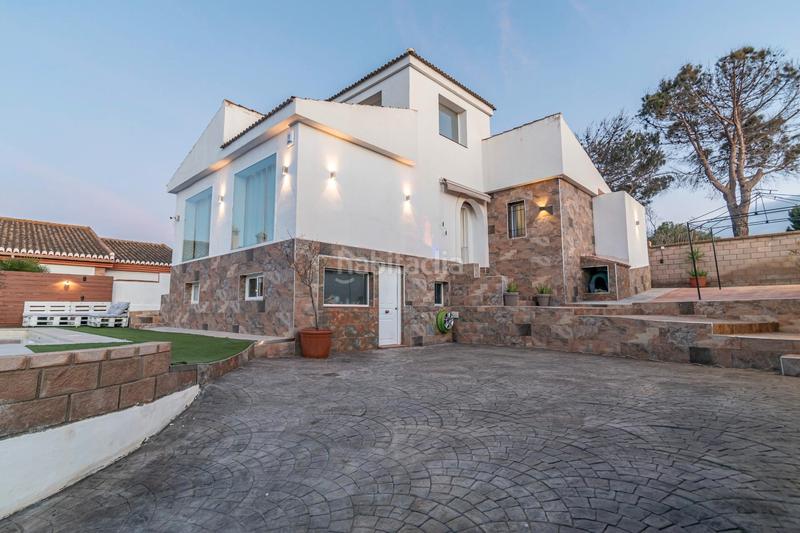 Foto 61c46ba7-f5ee-4544-b2b3-c3a45923f3d5. Chalet  reformado con piscina en Otura