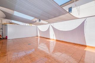 Maison jumelée  Paseo lavanderas. Adosada en vegas del genil