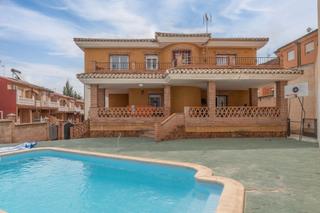 Xalet  Calle paraguay. Chalet en las gabias