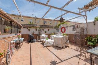 Reihenhaus  Calle miguel ríos. Adosada en belicena con patio de 77 metros