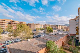 Appartement  Calle los juncos 7. Piso en jardin de la reina