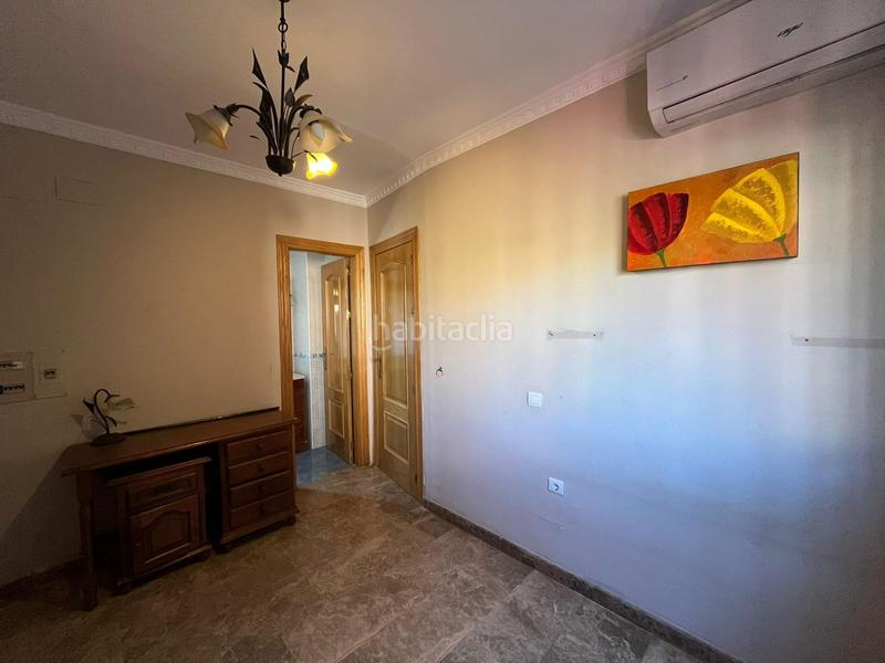 Foto e318c150-7bc7-4ca4-9530-b45f16e134ad. Maison dans calle calle londres dans Purchil Vegas del Genil