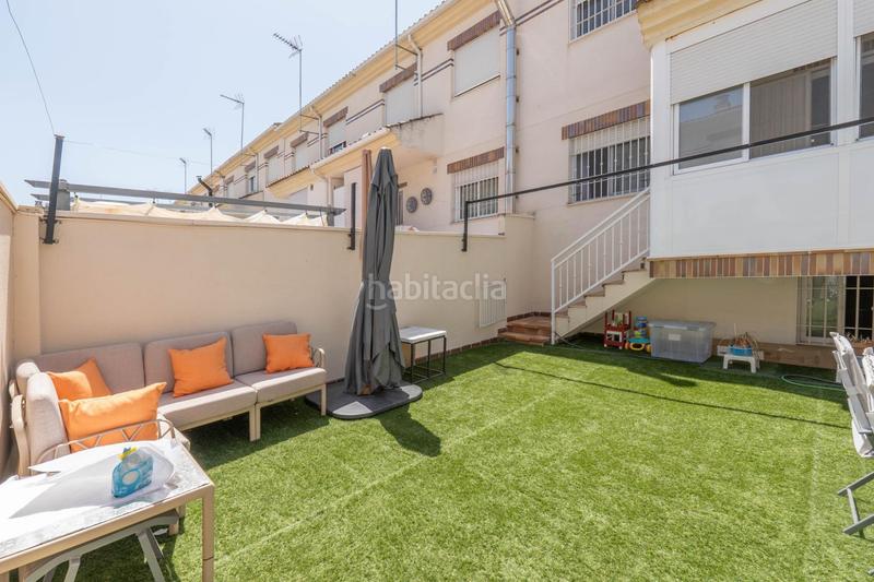 Foto d392a4f3-4aed-41f9-a85c-e1b70e871236. Casa adossada amb aparcament piscina a Belicena Vegas del Genil